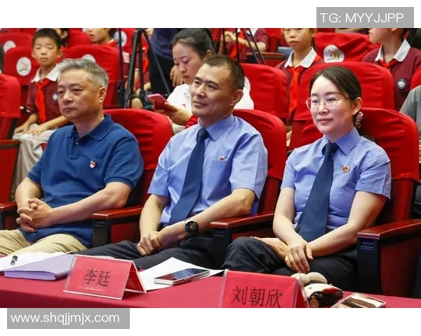 吴娜专访：从青涩球员到篮球女神的成长之路回顾